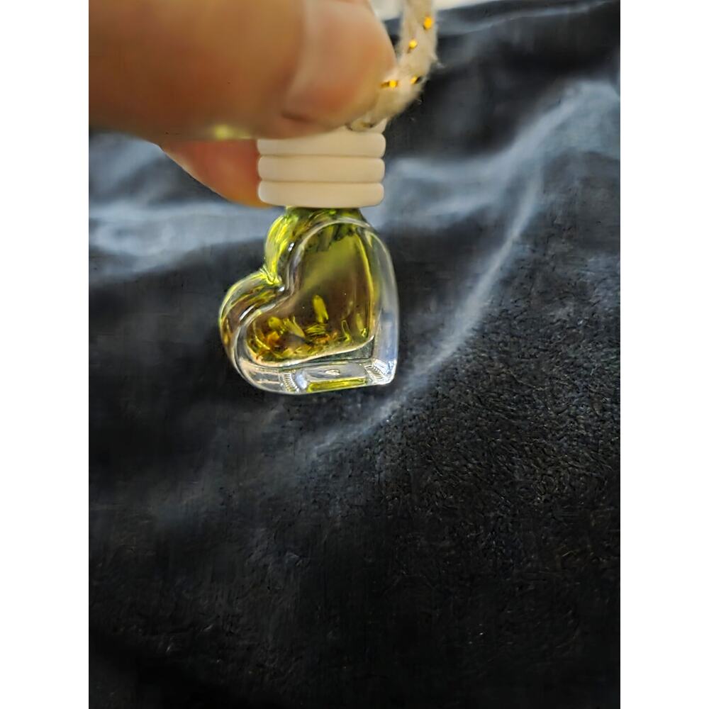 Lavender Heart Shaped Car Air Freshener - Oil Diffuser Aromatherapy
